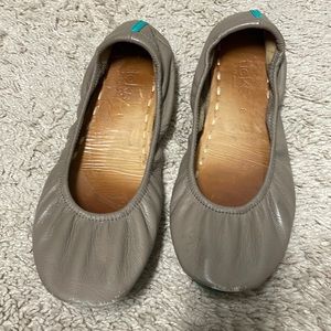 Tiek Flats size 8